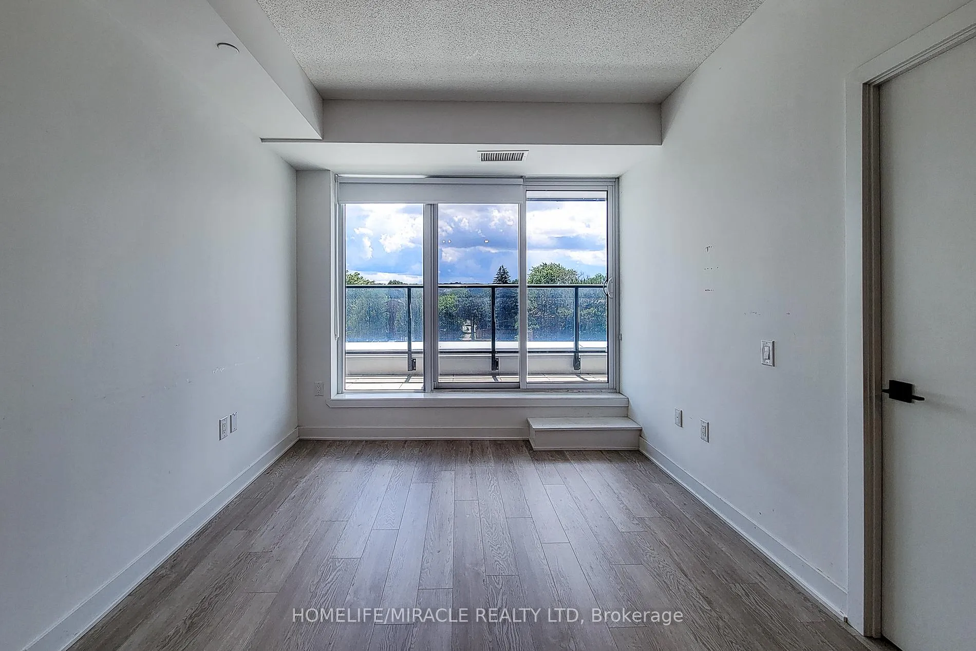 Photo 21 of Unit 220, 2782 Barton Street E, Hamilton, Riverdale — HOMEH