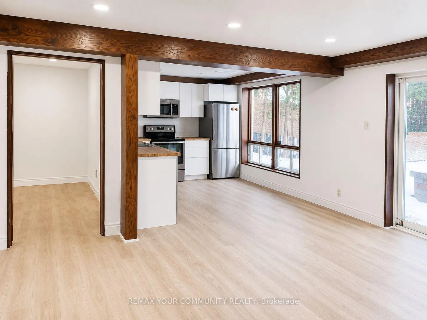 Photo 3 of Unit W/O Lower Unit, 126 Simonston Boulevard, Markham, German Mills — HOMEH