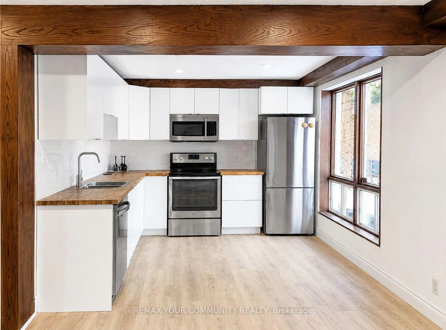 Photo 5 of Unit W/O Lower Unit, 126 Simonston Boulevard, Markham, German Mills — HOMEH