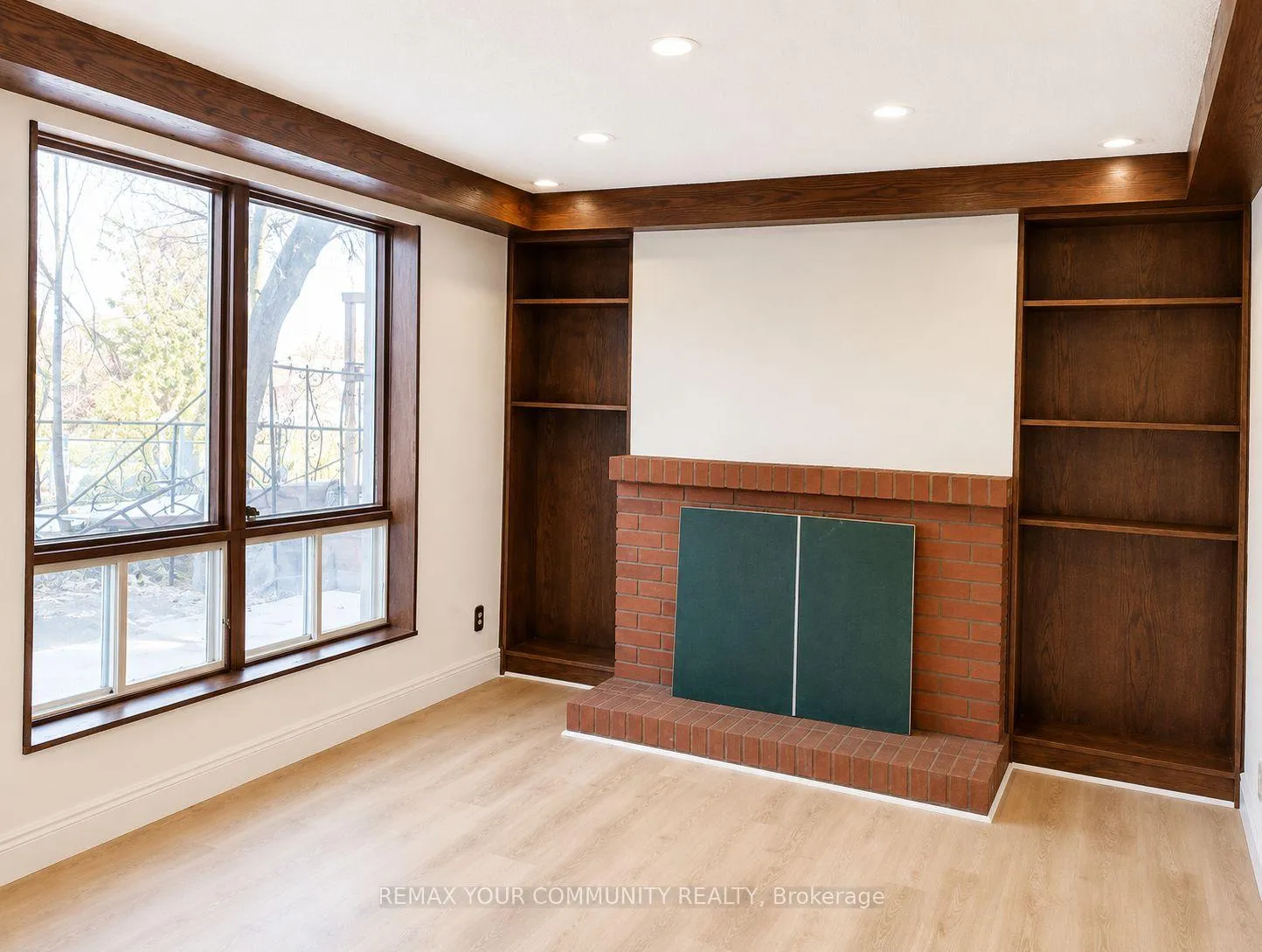 Photo 6 of Unit W/O Lower Unit, 126 Simonston Boulevard, Markham, German Mills — HOMEH