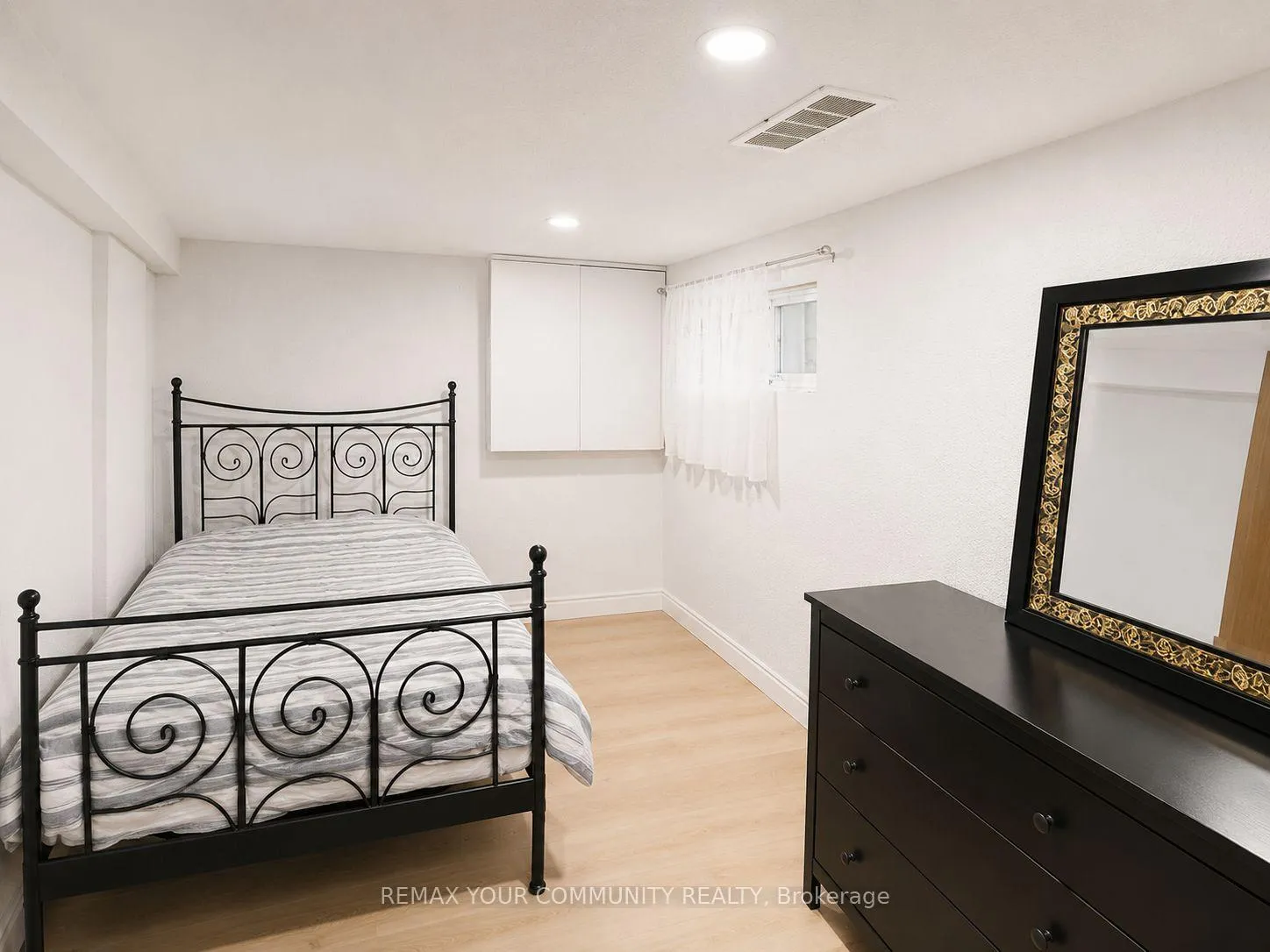 Photo 7 of Unit W/O Lower Unit, 126 Simonston Boulevard, Markham, German Mills — HOMEH