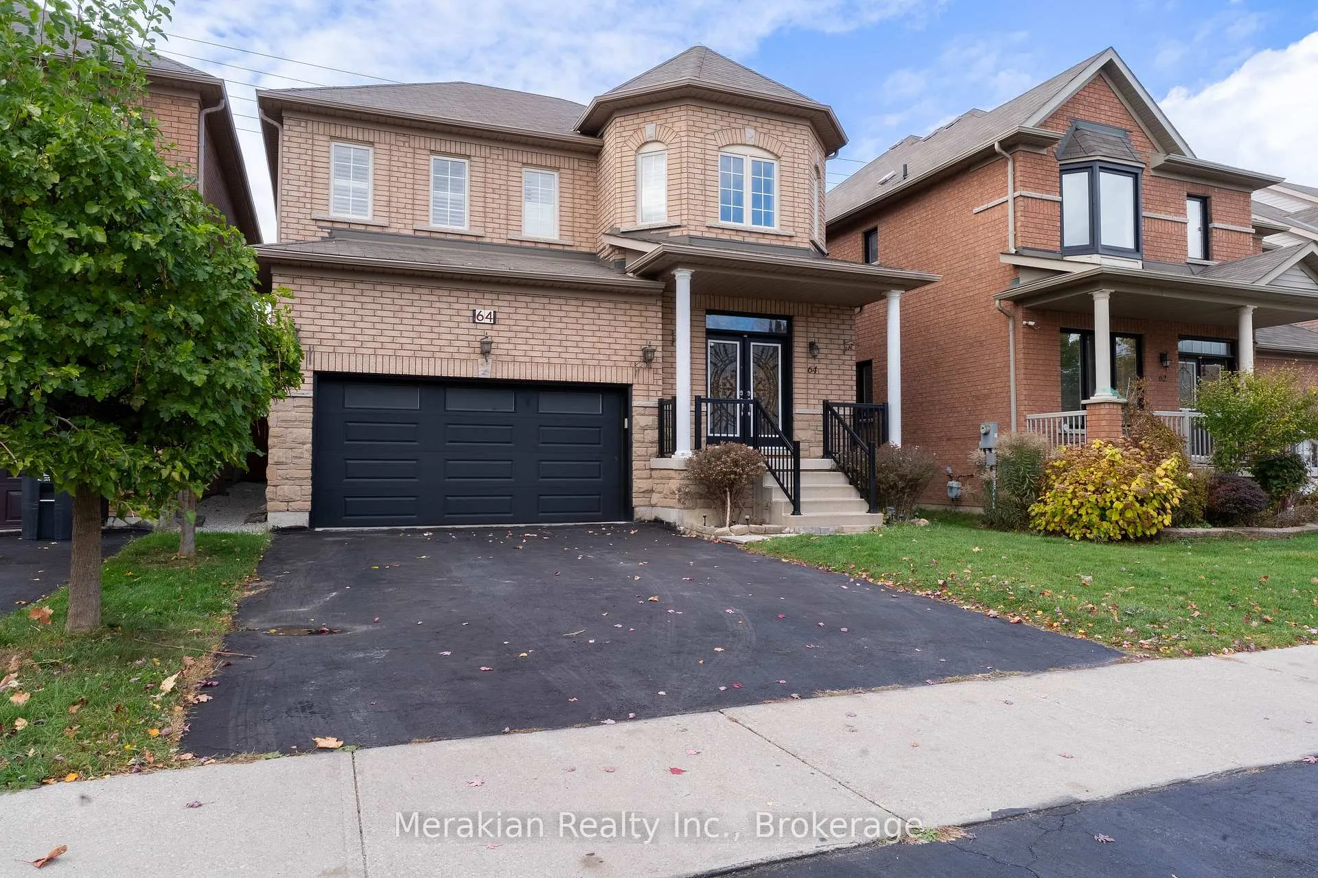 Photo 2 of 64 Executive Court, Brampton, Sandringham-Wellington North — HOMEH