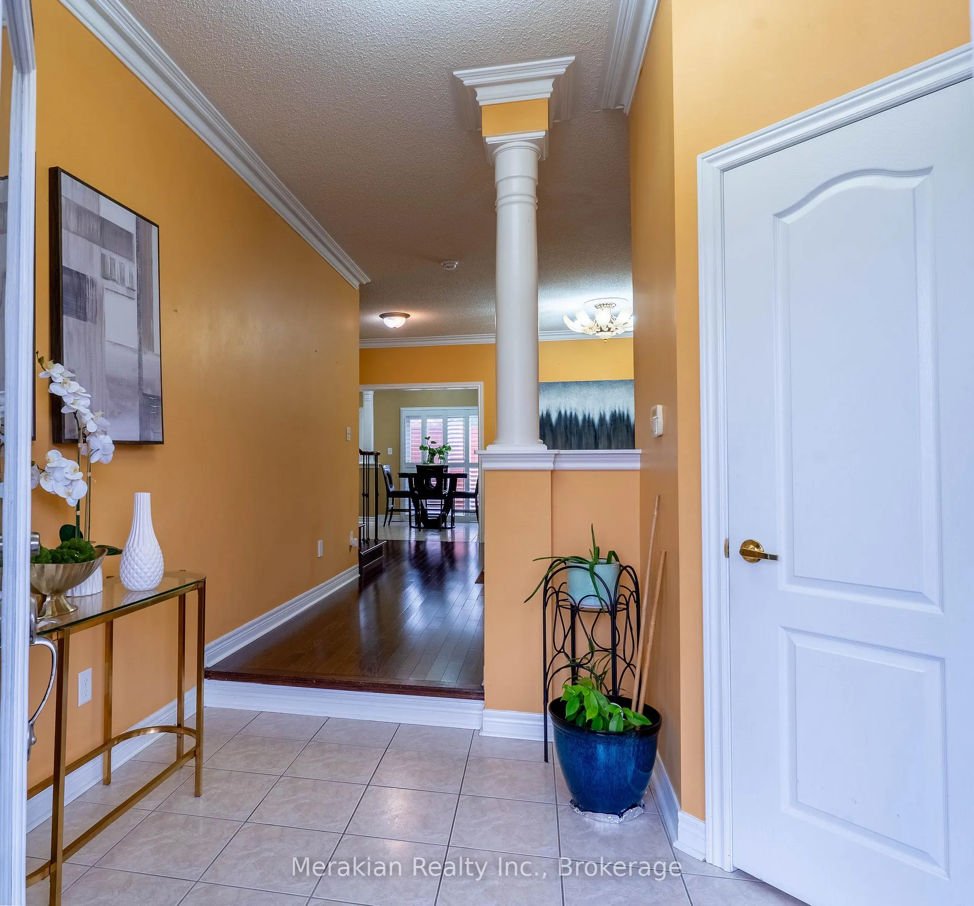 Photo 4 of 64 Executive Court, Brampton, Sandringham-Wellington North — HOMEH
