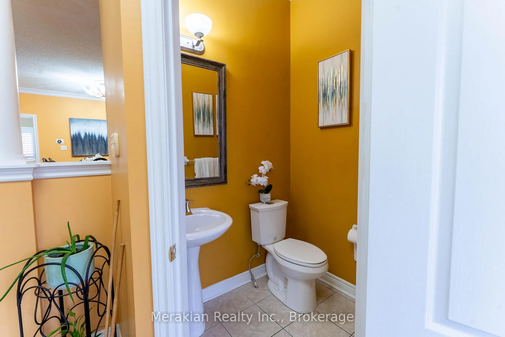 Photo 5 of 64 Executive Court, Brampton, Sandringham-Wellington North — HOMEH