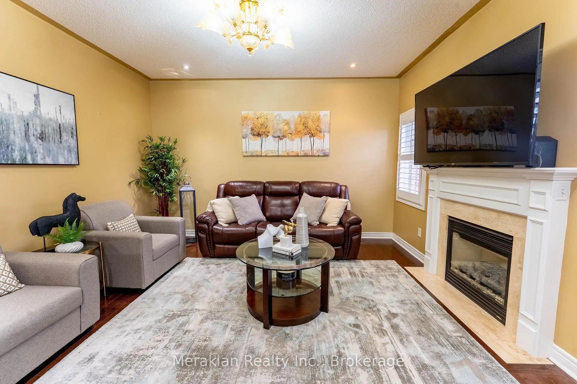 Photo 10 of 64 Executive Court, Brampton, Sandringham-Wellington North — HOMEH