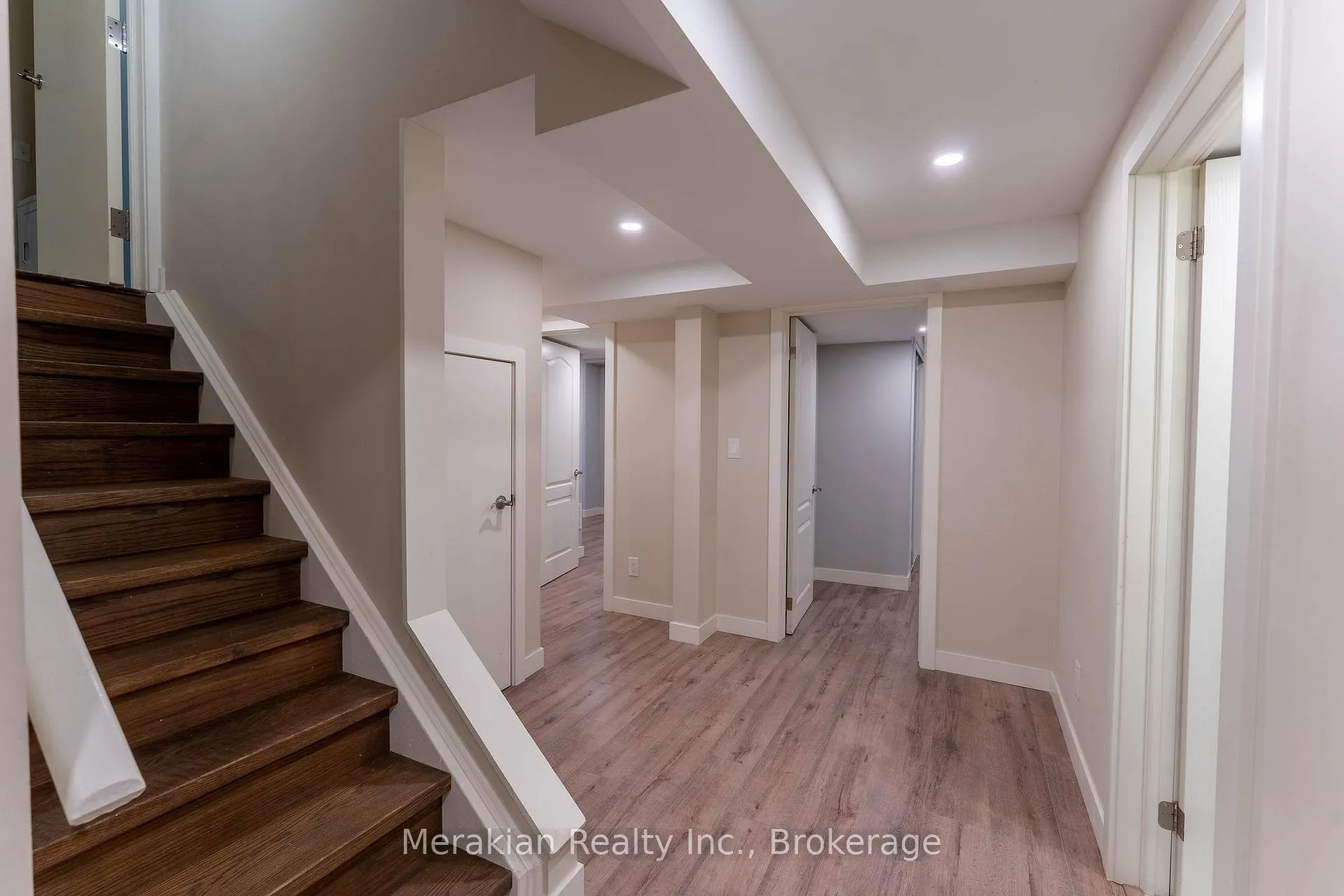Photo 25 of 64 Executive Court, Brampton, Sandringham-Wellington North — HOMEH