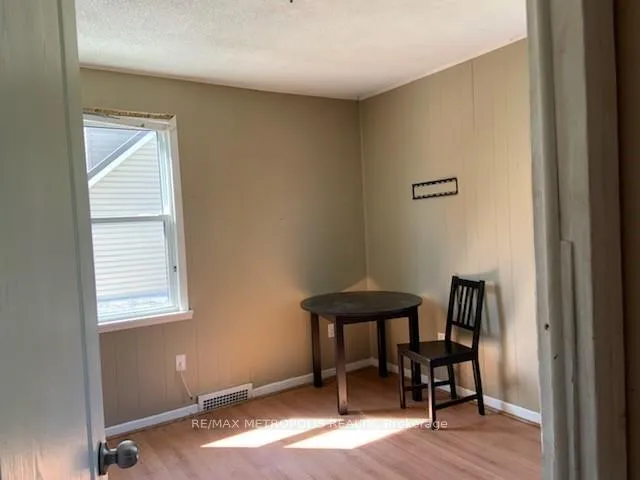 Photo 5 of 1254 Lakeshore Road, Sarnia — HOMEH
