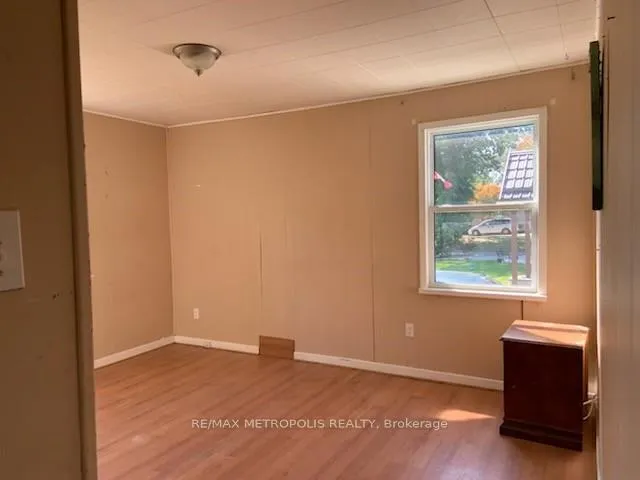 Photo 6 of 1254 Lakeshore Road, Sarnia — HOMEH