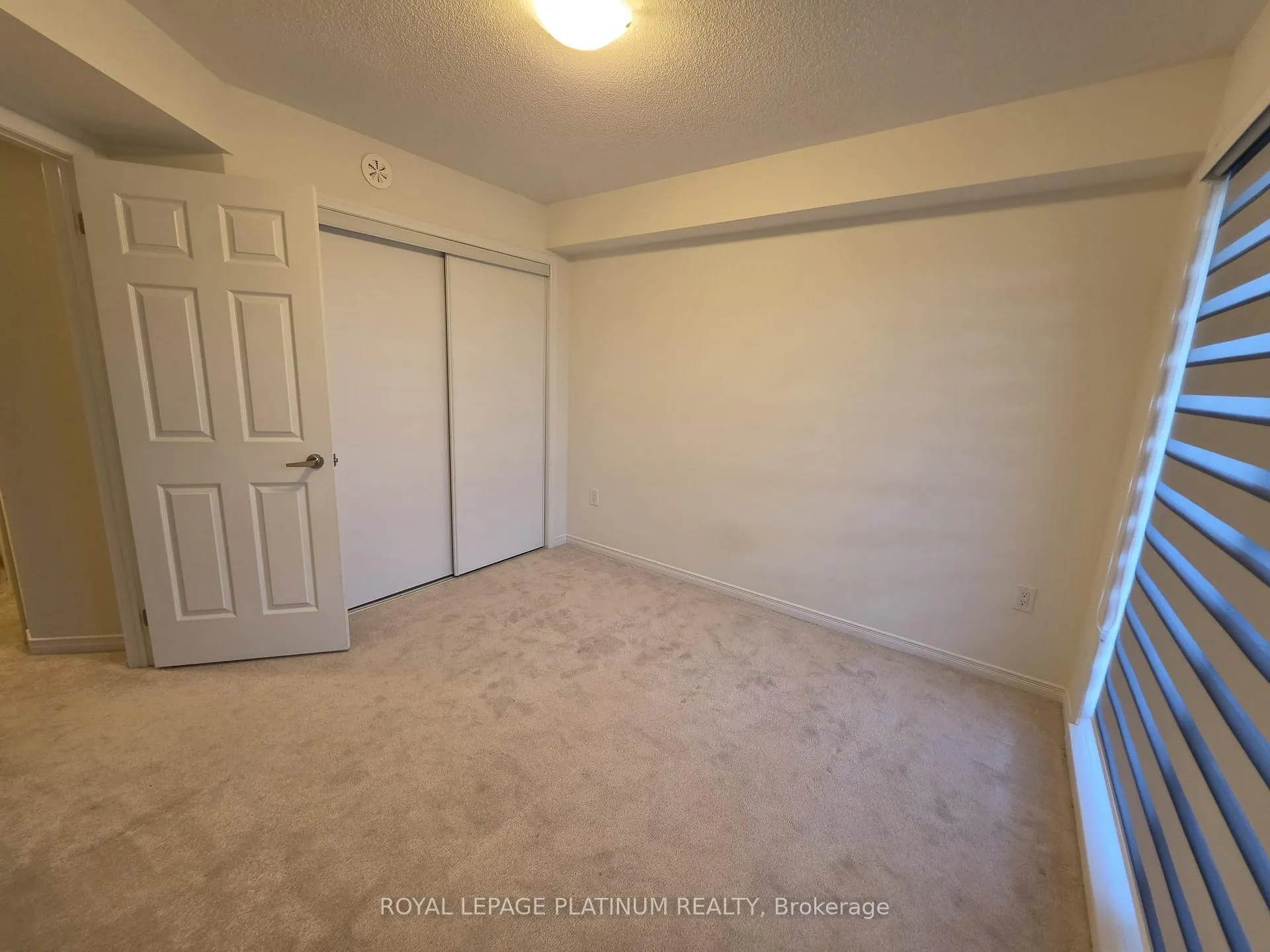 Photo 18 of 30 Woodstream Drive, Etobicoke, West Humber-Clairville — HOMEH