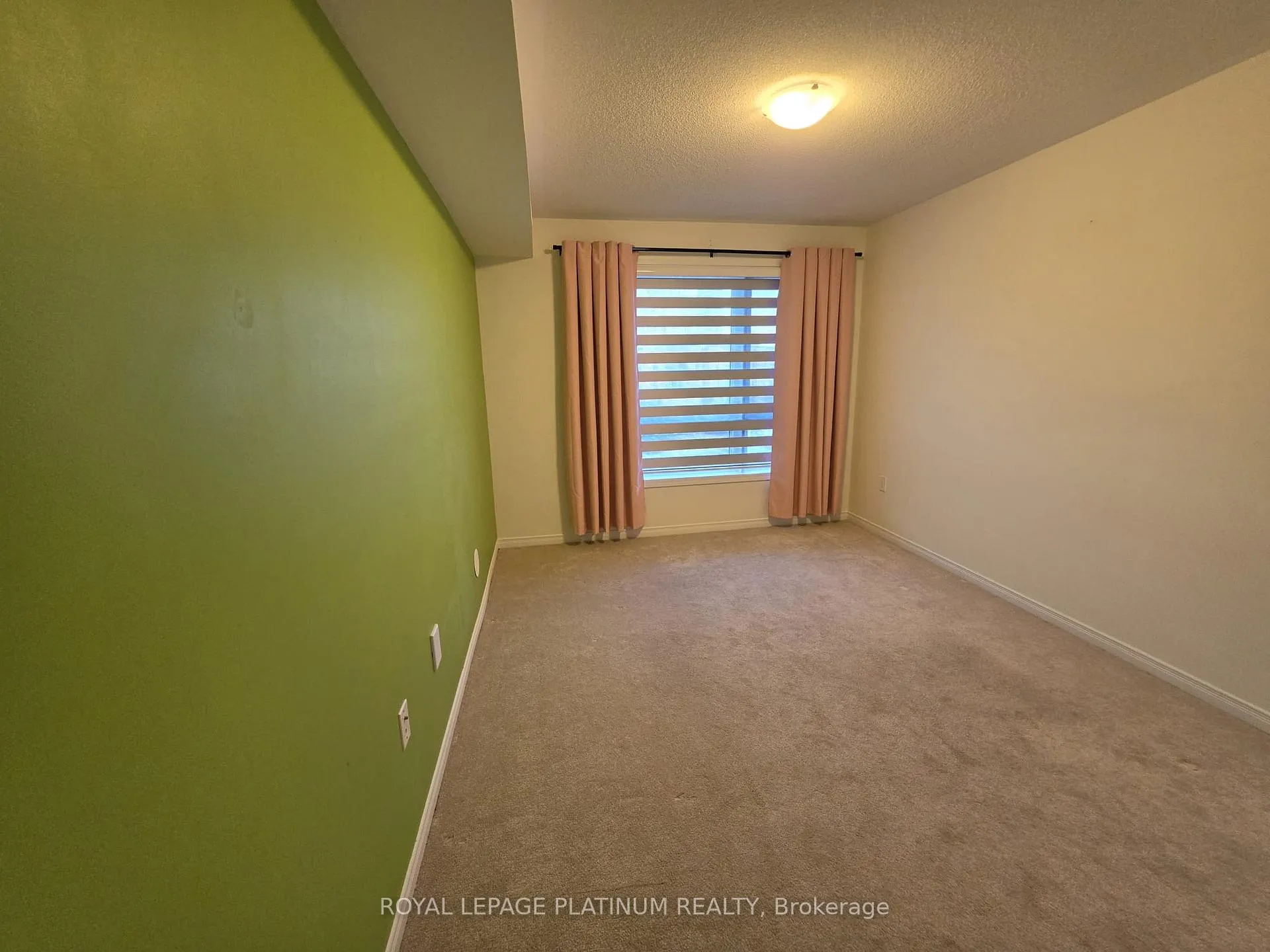 Photo 19 of 30 Woodstream Drive, Etobicoke, West Humber-Clairville — HOMEH