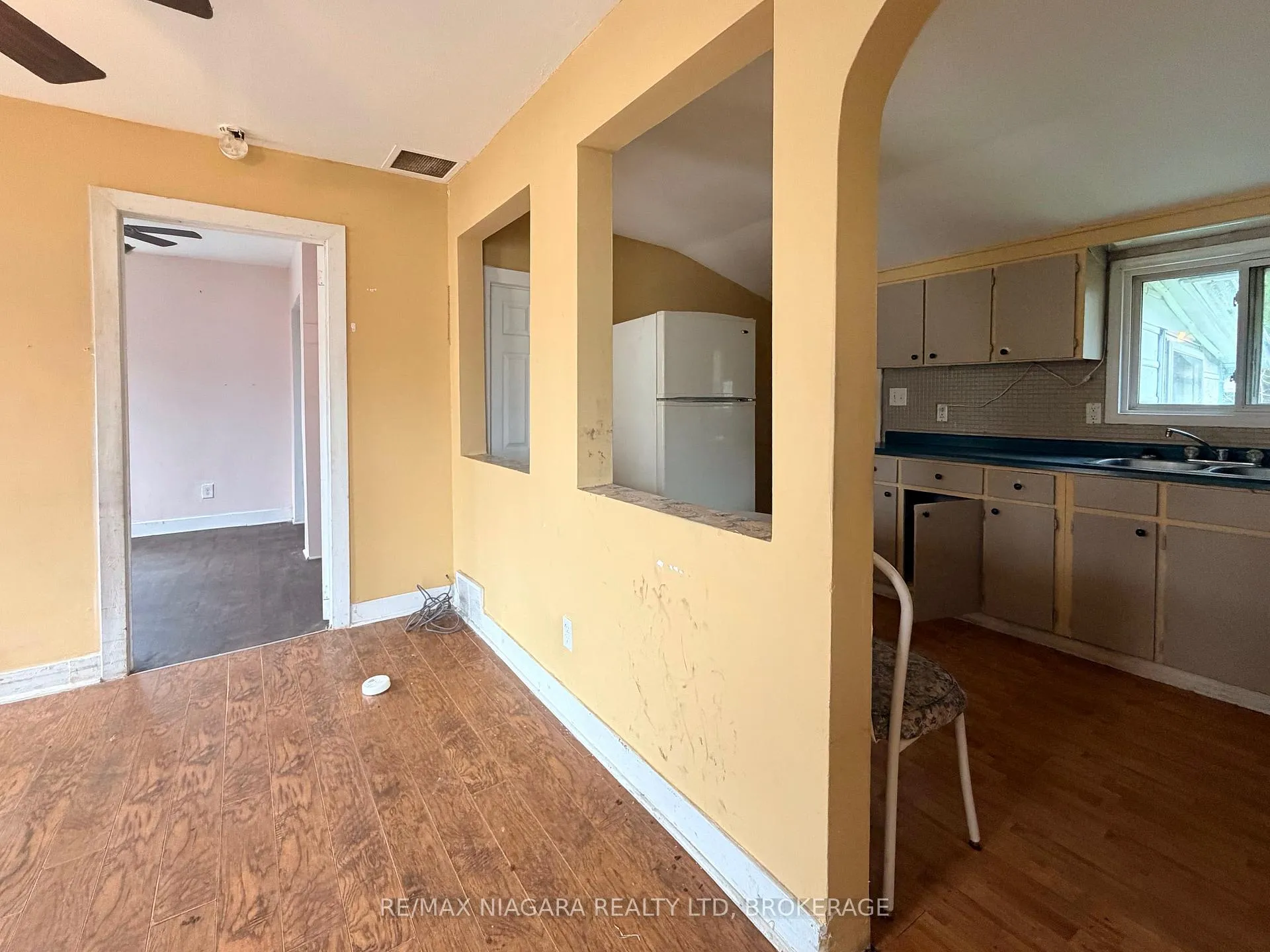Photo 15 of 4103 Dyson Avenue, Niagara Falls, Downtown — HOMEH