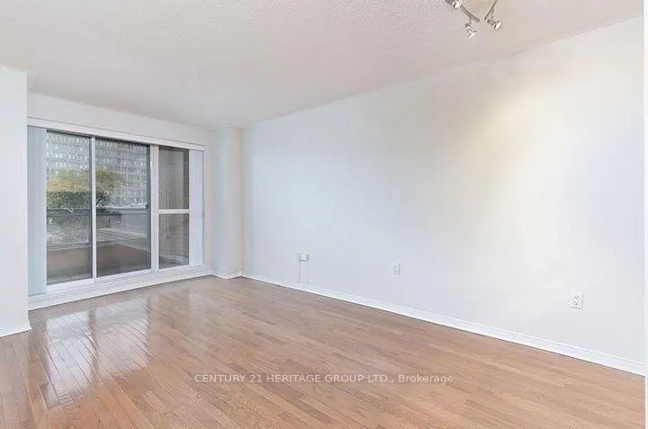 Photo 7 of Unit 310, 887 Bay Street, Toronto, Bay Street Corridor — HOMEH