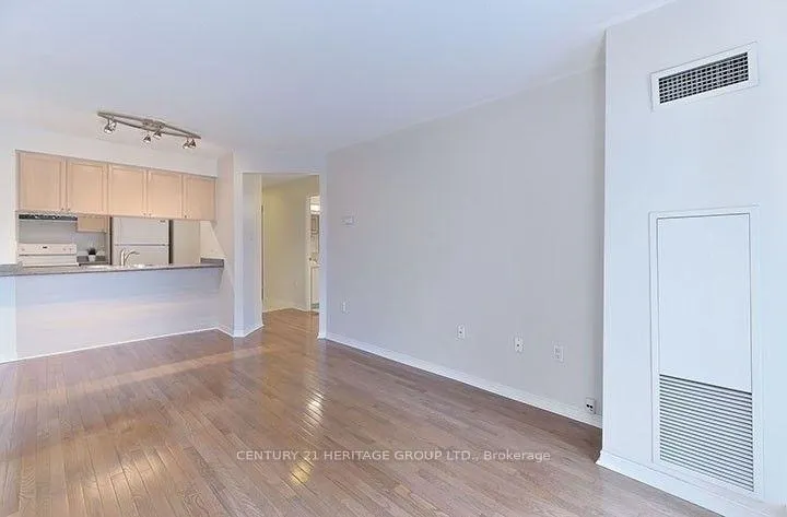 Photo 8 of Unit 310, 887 Bay Street, Toronto, Bay Street Corridor — HOMEH