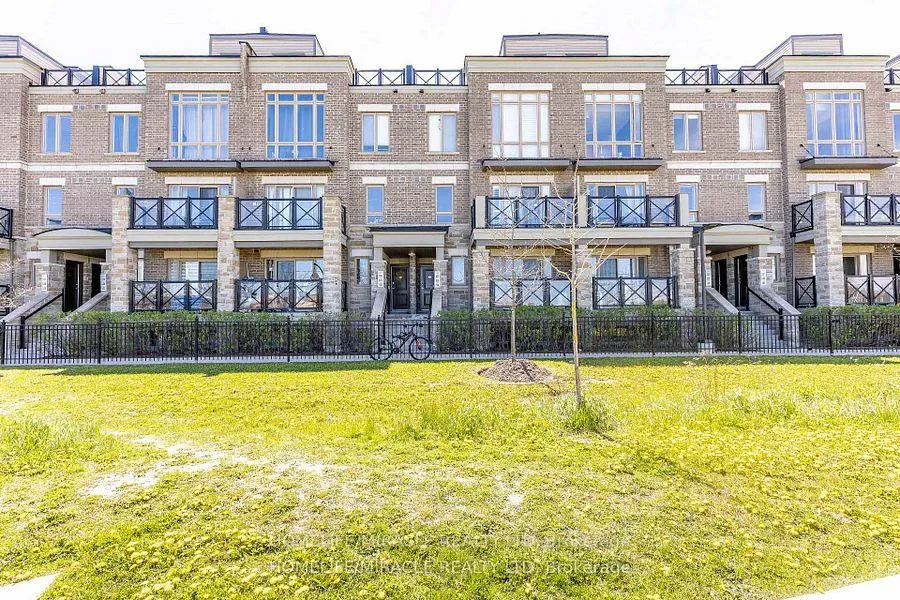Photo 2 of Unit 514, 30 Dunsheath Way, Markham, Cornell — HOMEH