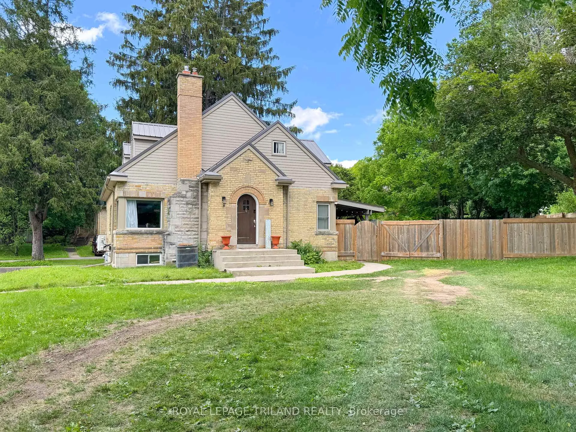 Photo of 100 Sunset Drive