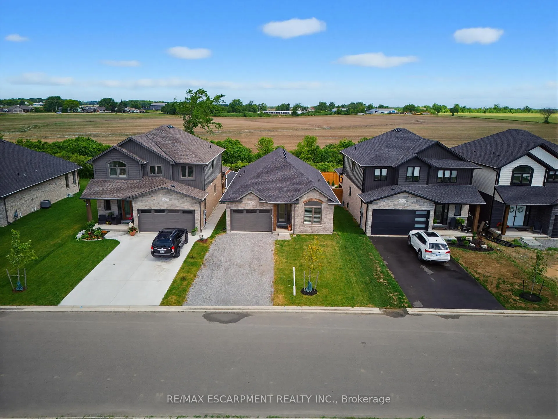 Photo 1 of 131 Craddock Boulevard, Haldimand — HOMEH