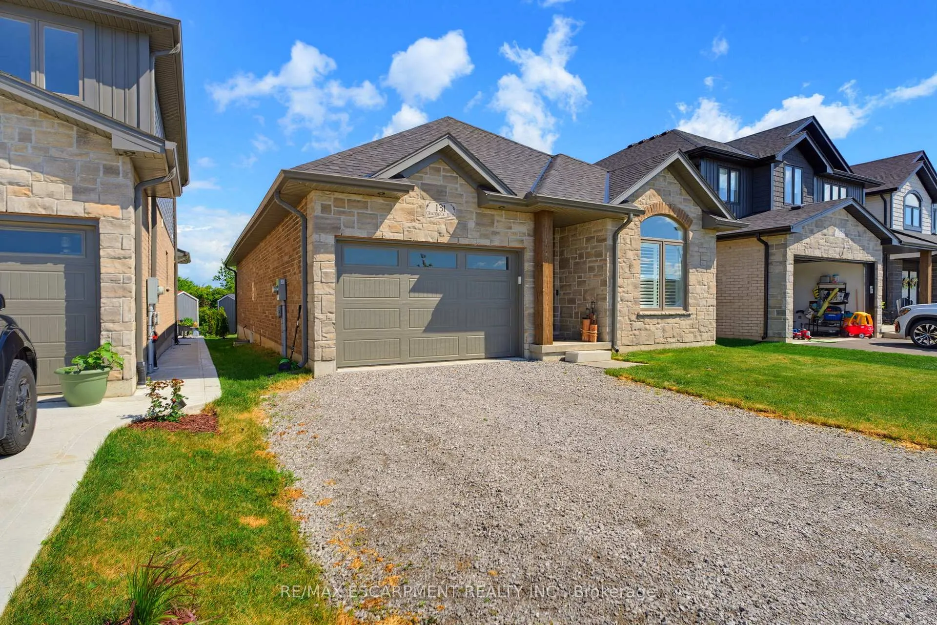 Photo 7 of 131 Craddock Boulevard, Haldimand — HOMEH