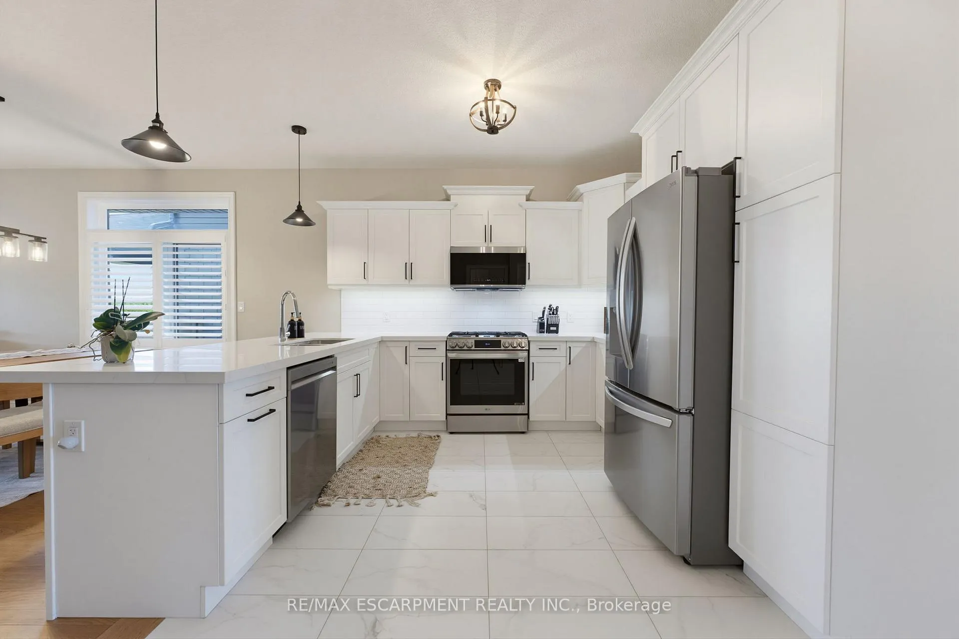Photo 11 of 131 Craddock Boulevard, Haldimand — HOMEH
