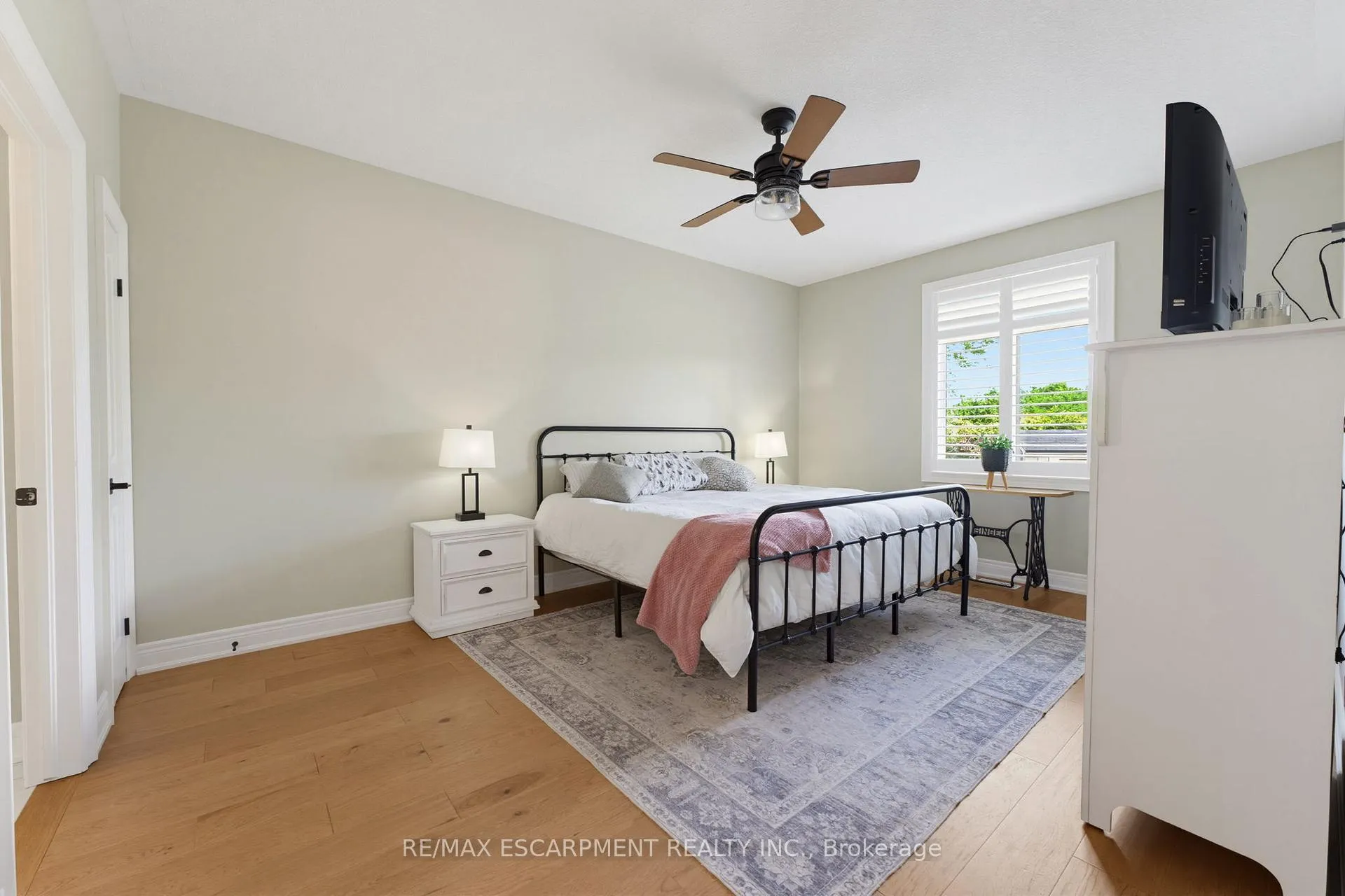 Photo 19 of 131 Craddock Boulevard, Haldimand — HOMEH