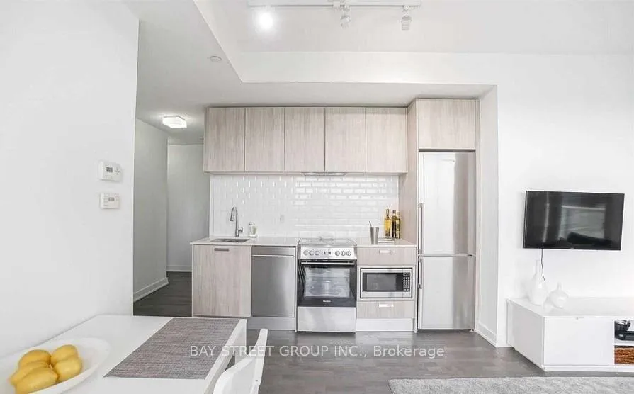 Photo 10 of Unit 811, 57 St Joseph Street, Toronto, Bay Street Corridor — HOMEH