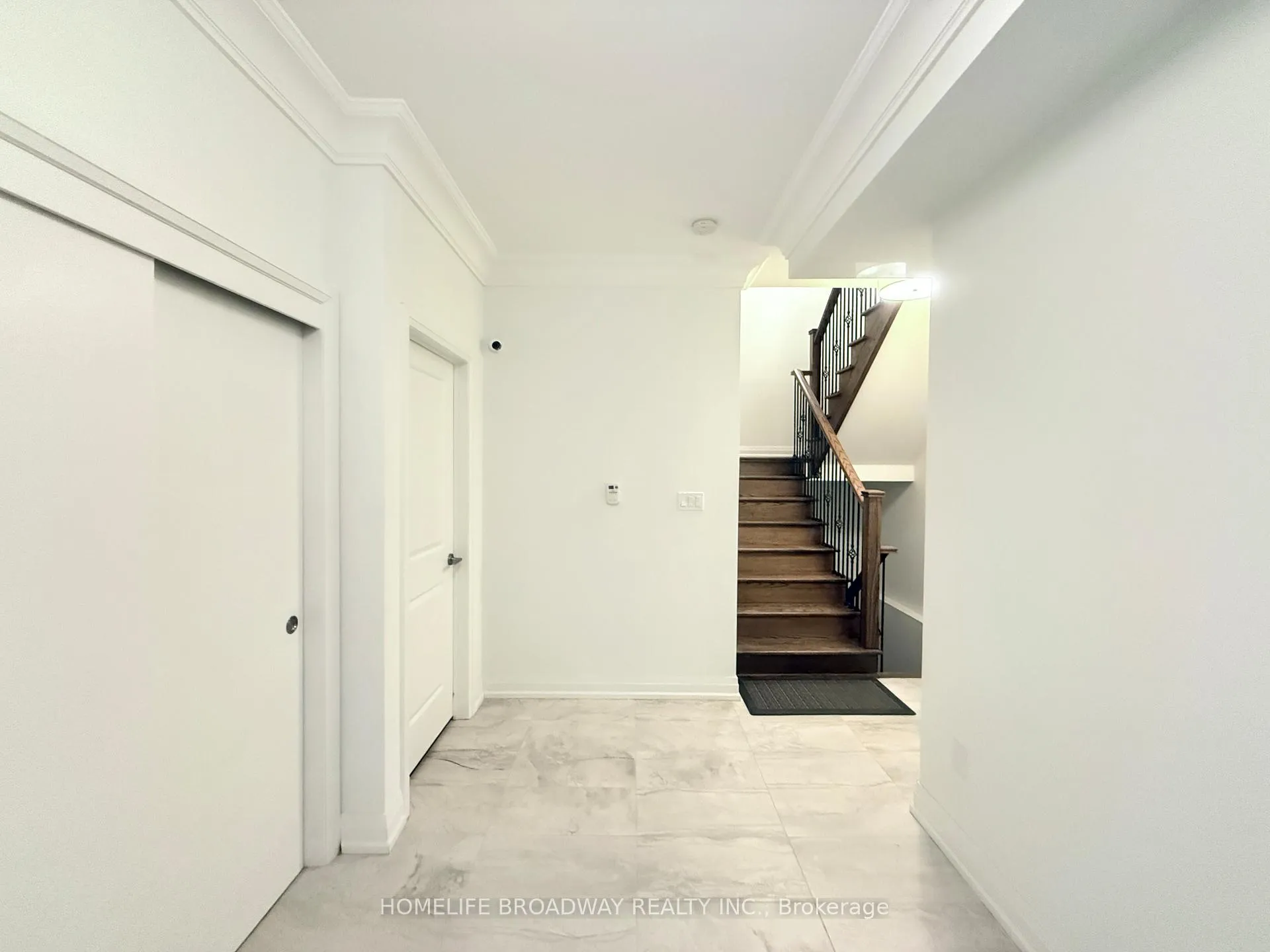 Photo 3 of 1 Miko Way, Markham, Unionville — HOMEH