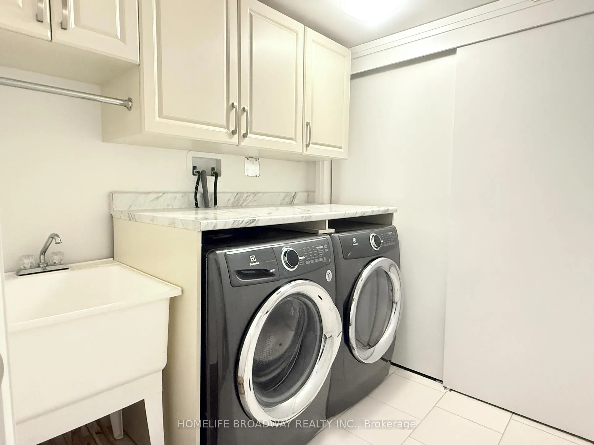 Photo 29 of 1 Miko Way, Markham, Unionville — HOMEH