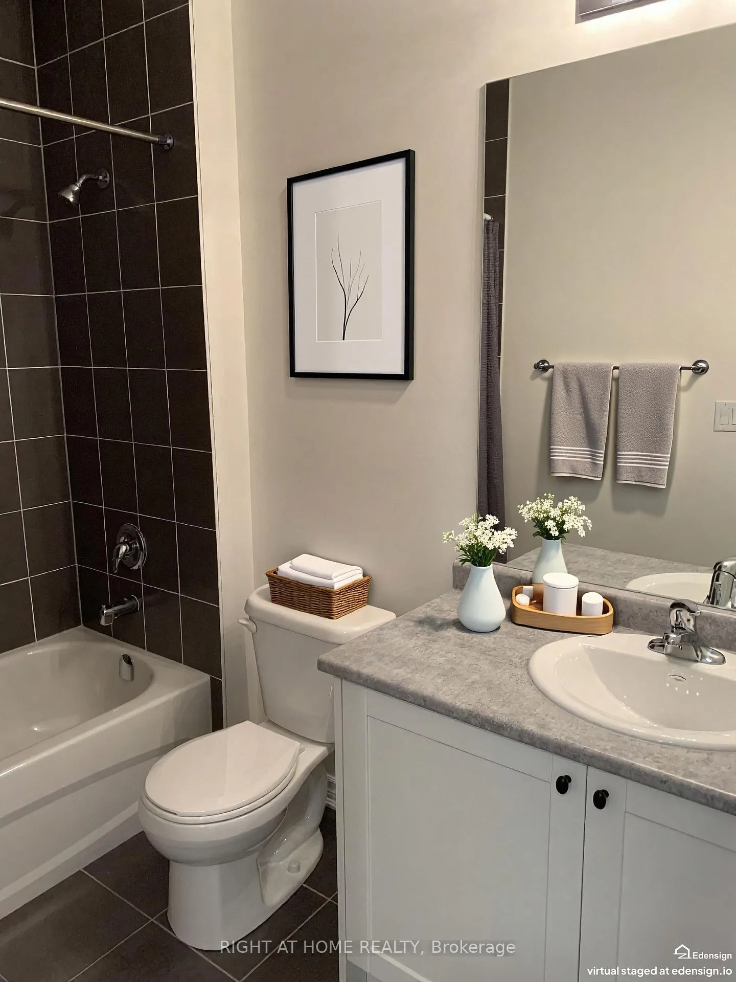 Photo 7 of 39 Farwell Avenue, Wasaga Beach — HOMEH