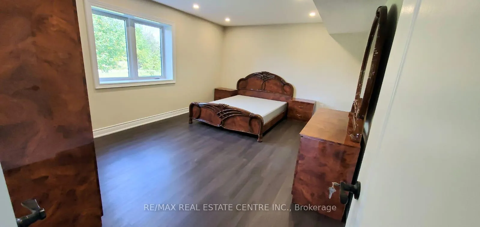 Photo of 4524 Wellington Road 35