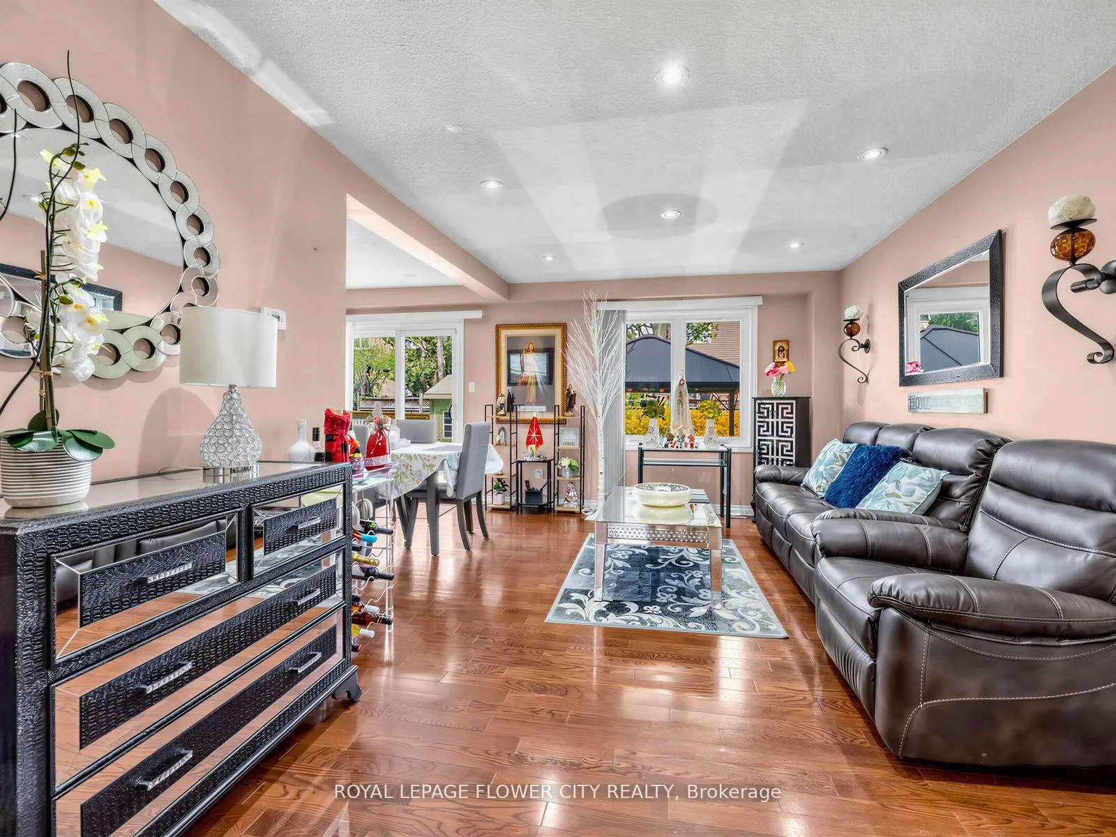 Photo 18 of 16 Blossom Avenue, Brampton, Downtown Brampton — HOMEH