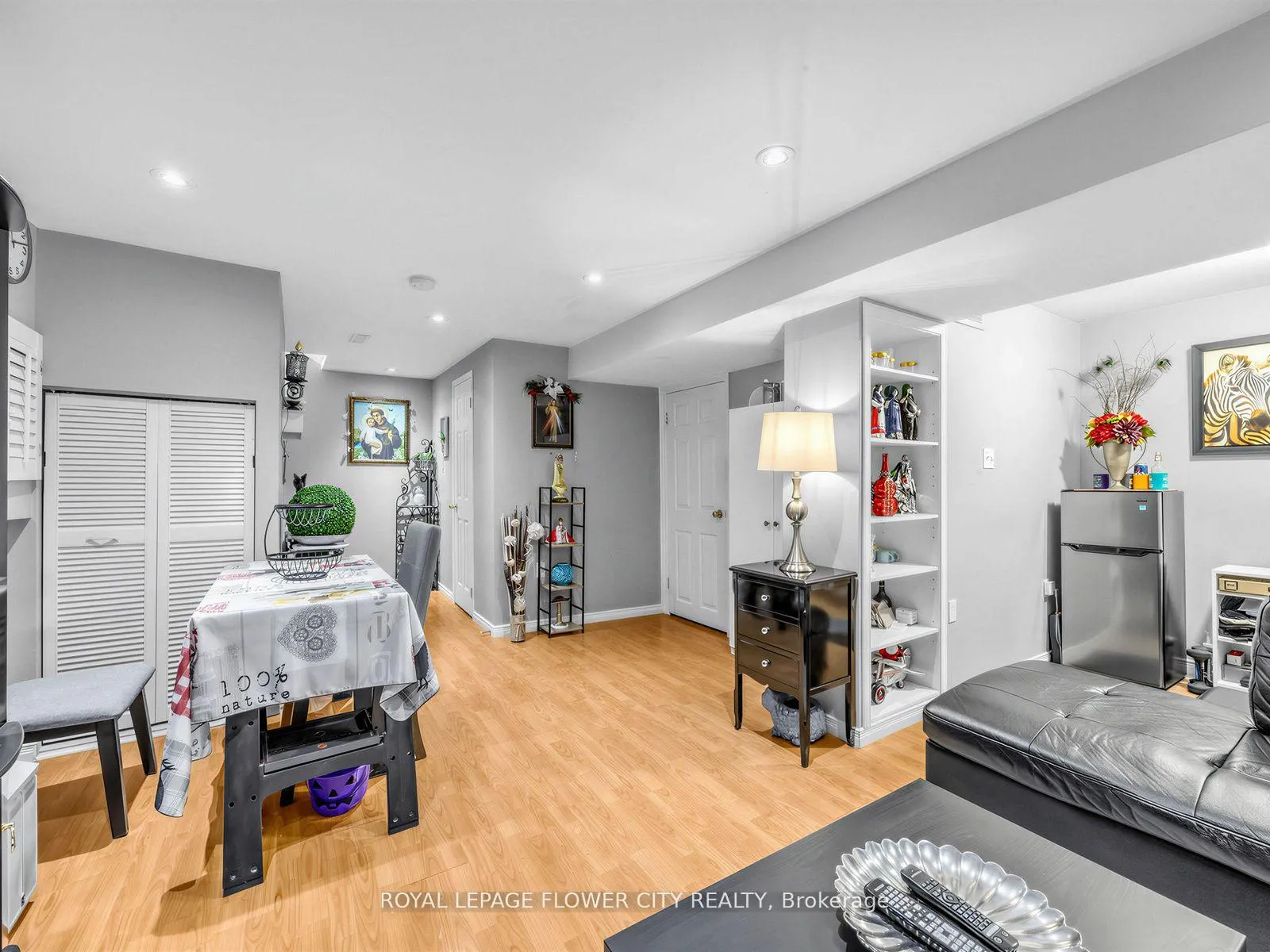 Photo 25 of 16 Blossom Avenue, Brampton, Downtown Brampton — HOMEH
