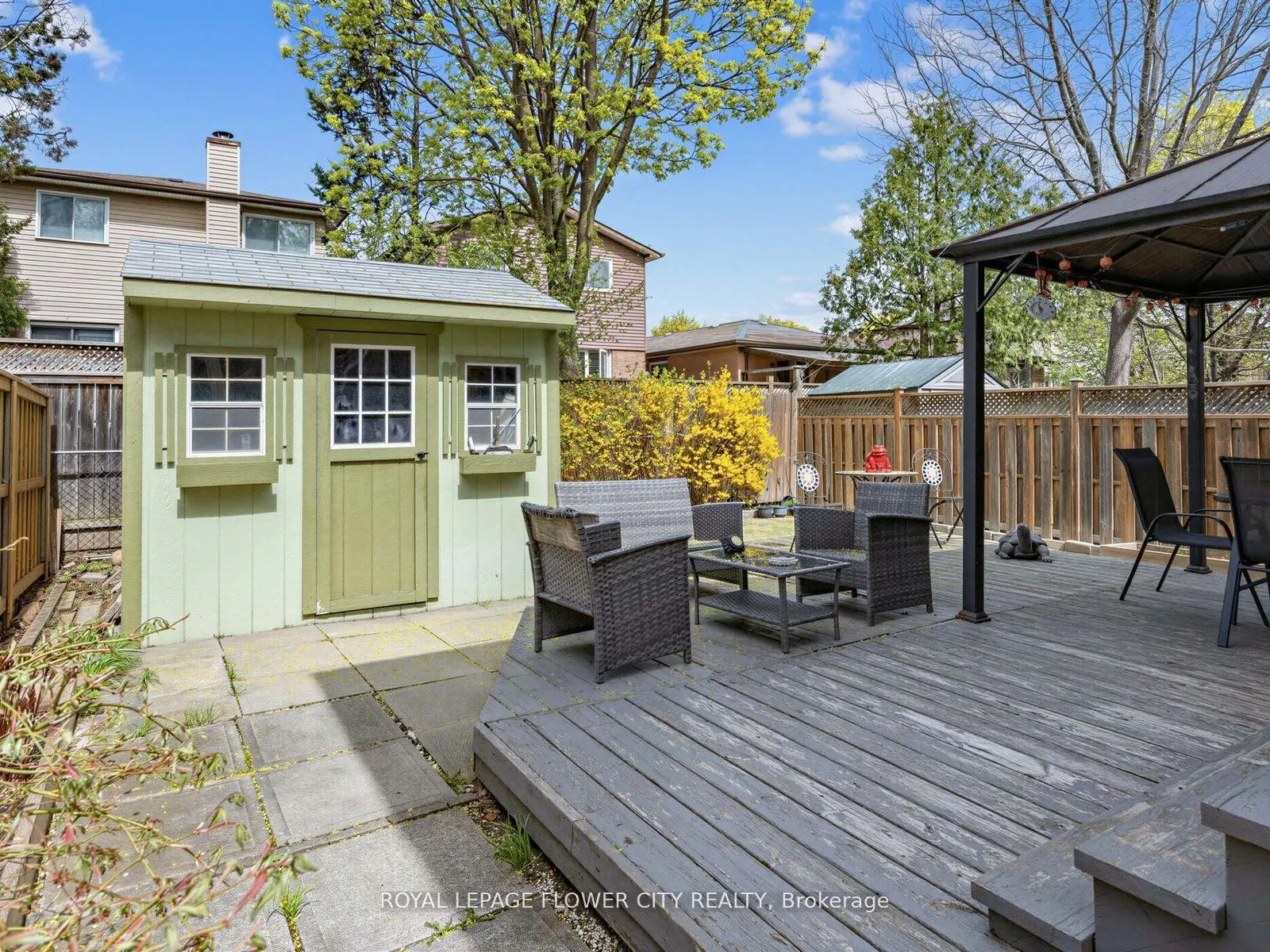 Photo 31 of 16 Blossom Avenue, Brampton, Downtown Brampton — HOMEH