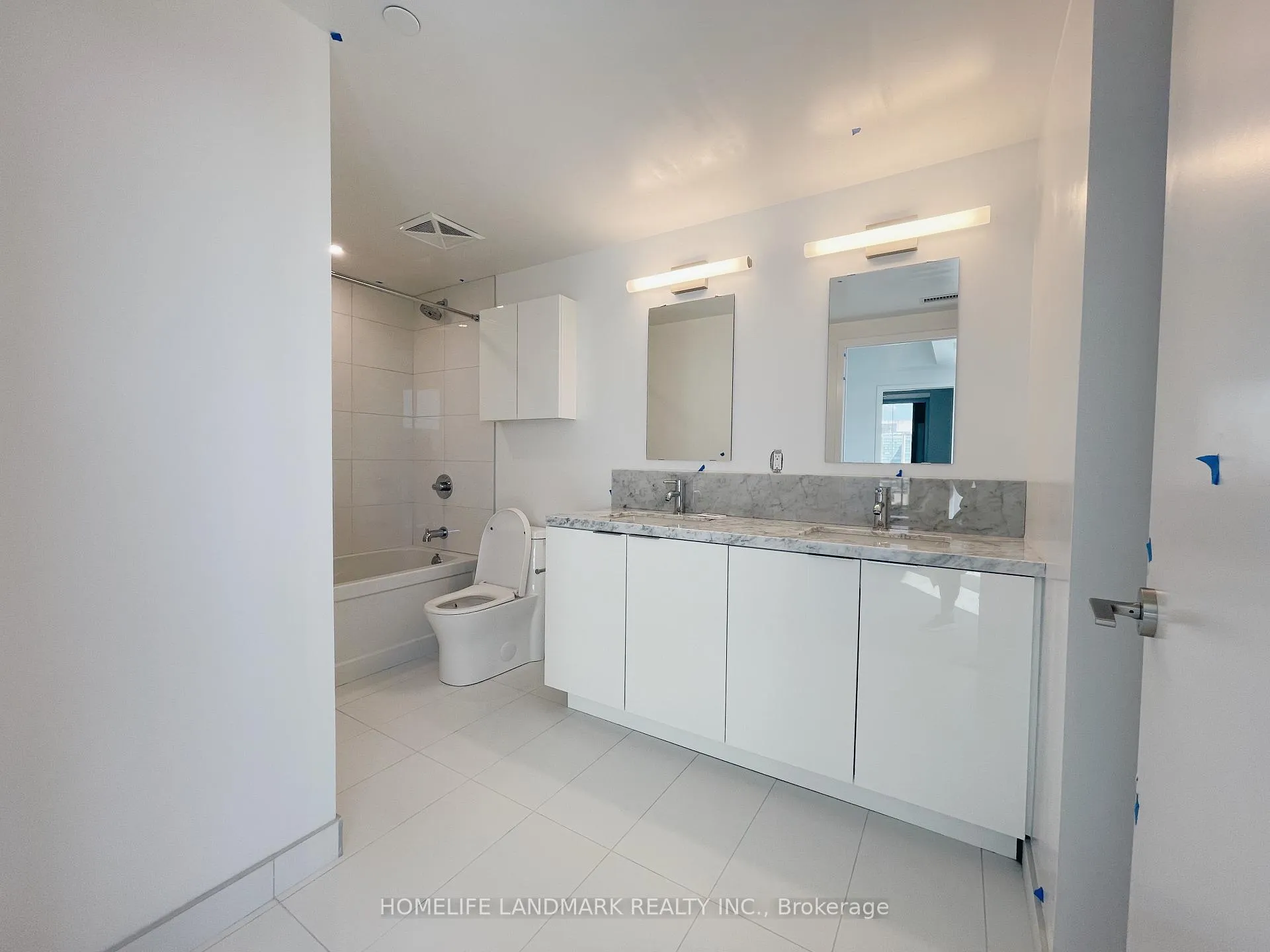 Photo 5 of Unit 2009, 238 Simcoe Street, Toronto, Kensington-Chinatown — HOMEH