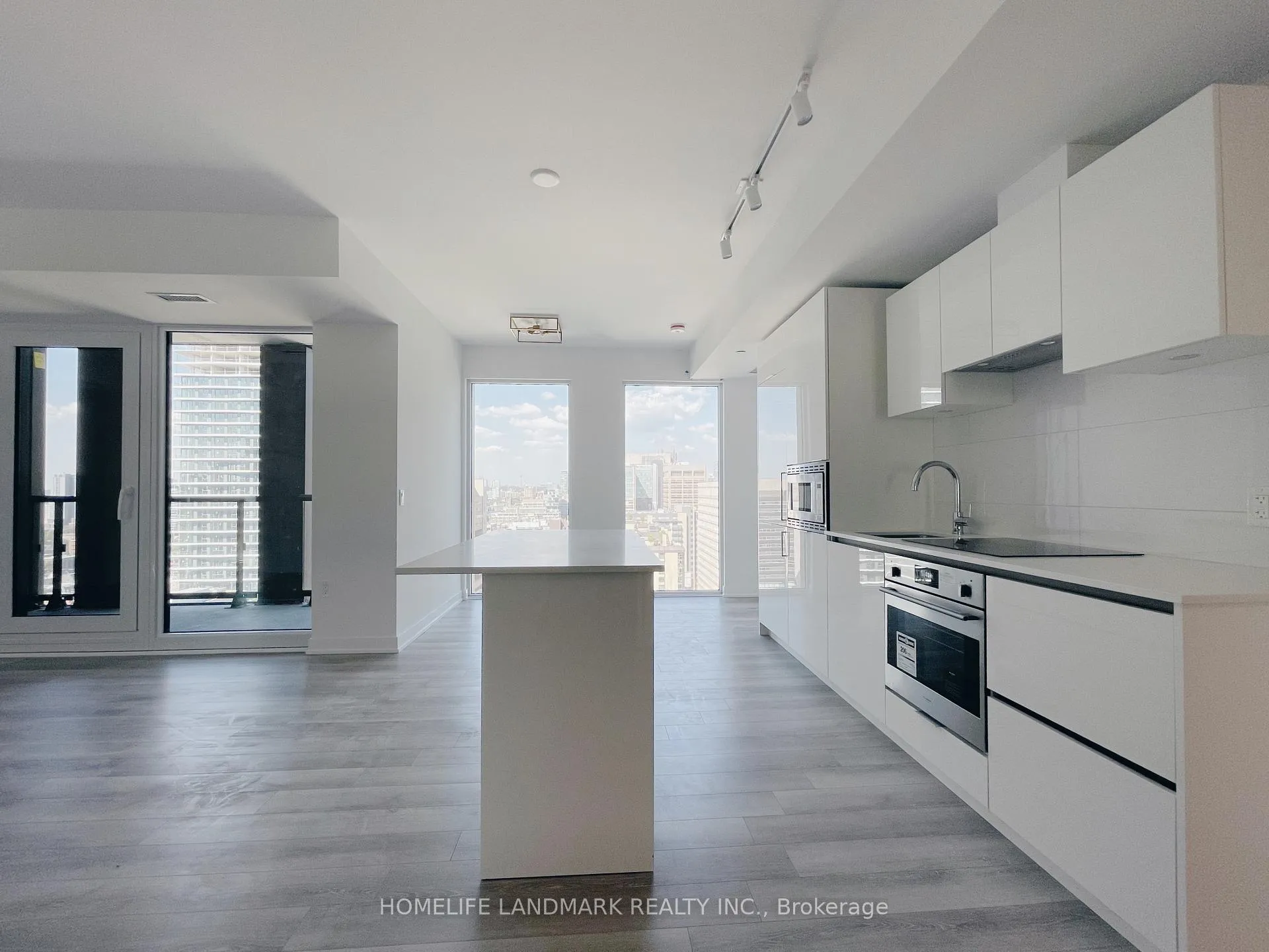 Photo 8 of Unit 2009, 238 Simcoe Street, Toronto, Kensington-Chinatown — HOMEH