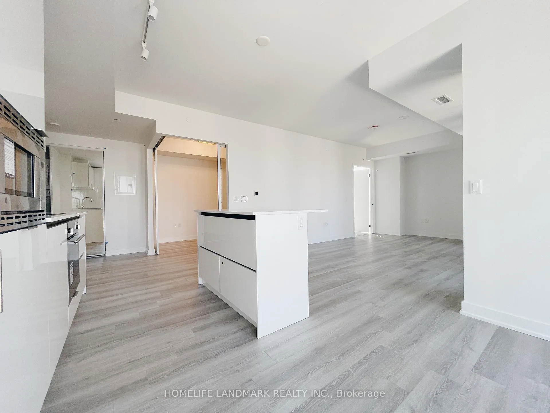 Photo 9 of Unit 2009, 238 Simcoe Street, Toronto, Kensington-Chinatown — HOMEH