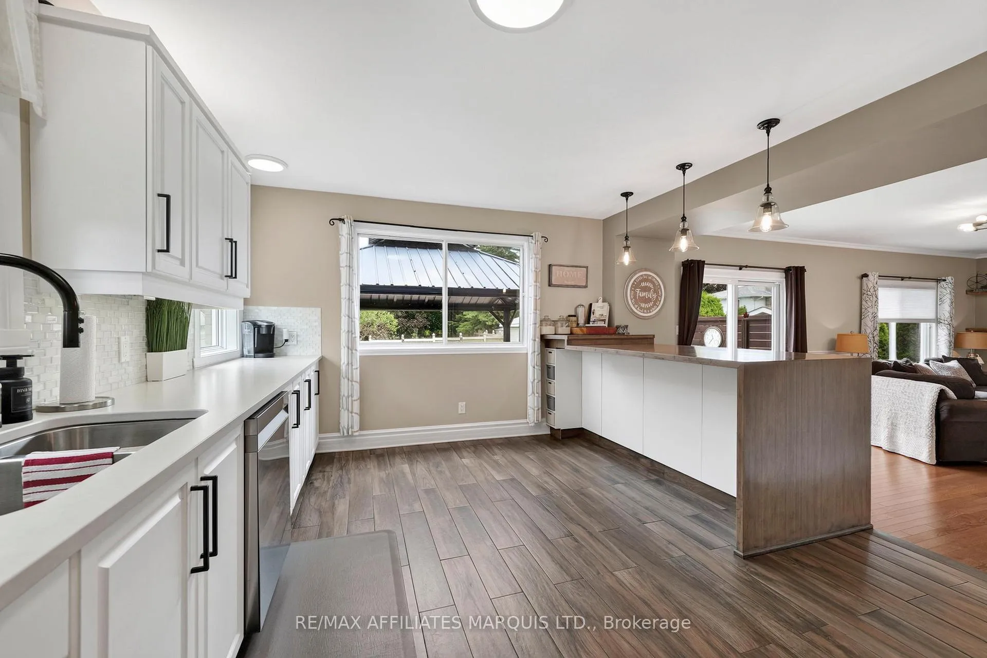 Photo 10 of 2132 Concorde Avenue, Cornwall, Cornwall — HOMEH