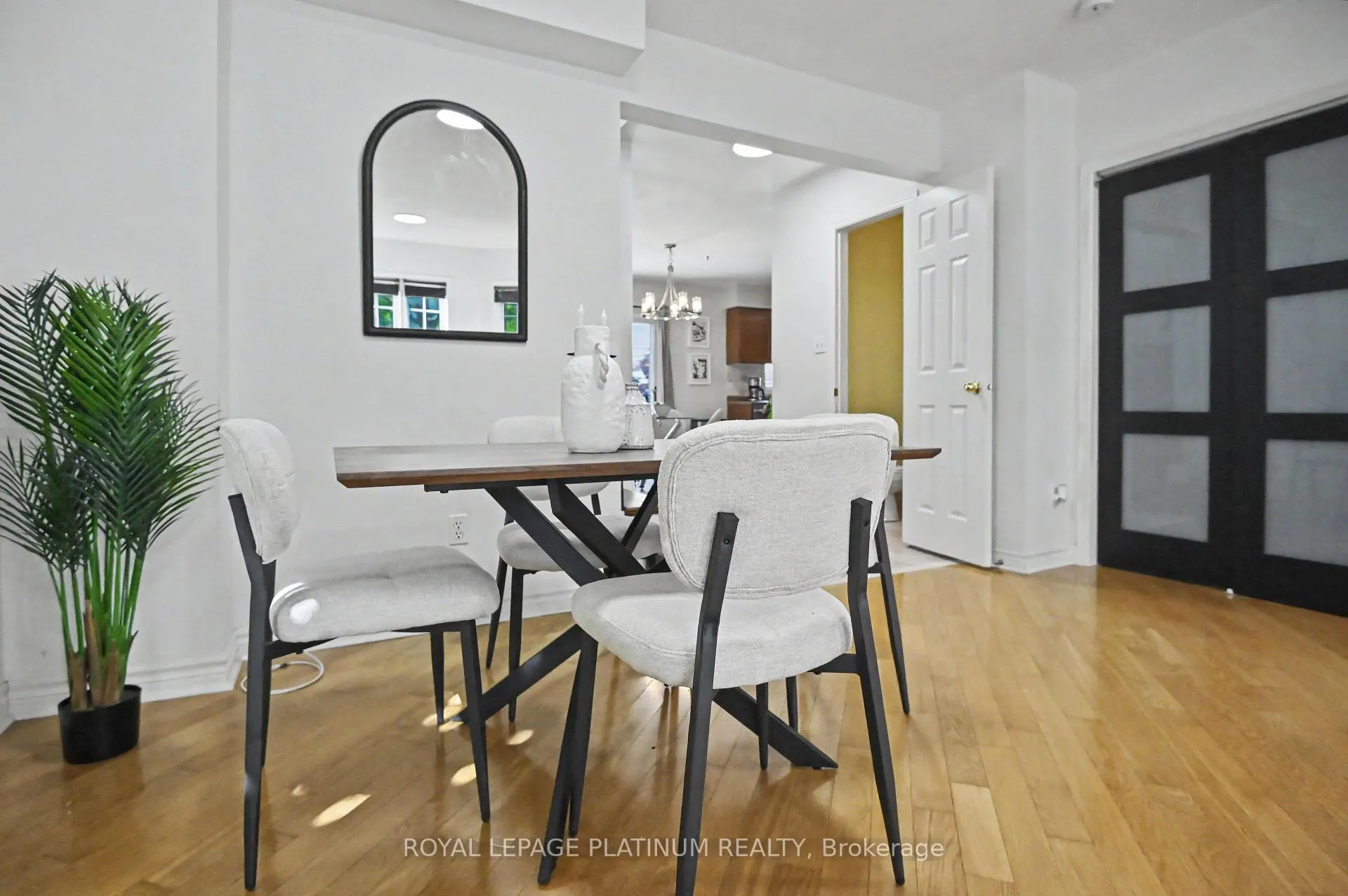 Photo 6 of 2128 Stillmeadow Road, Oakville, Westmount — HOMEH