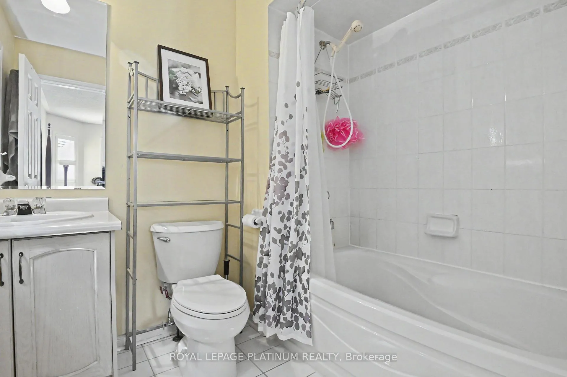 Photo 16 of 2128 Stillmeadow Road, Oakville, Westmount — HOMEH