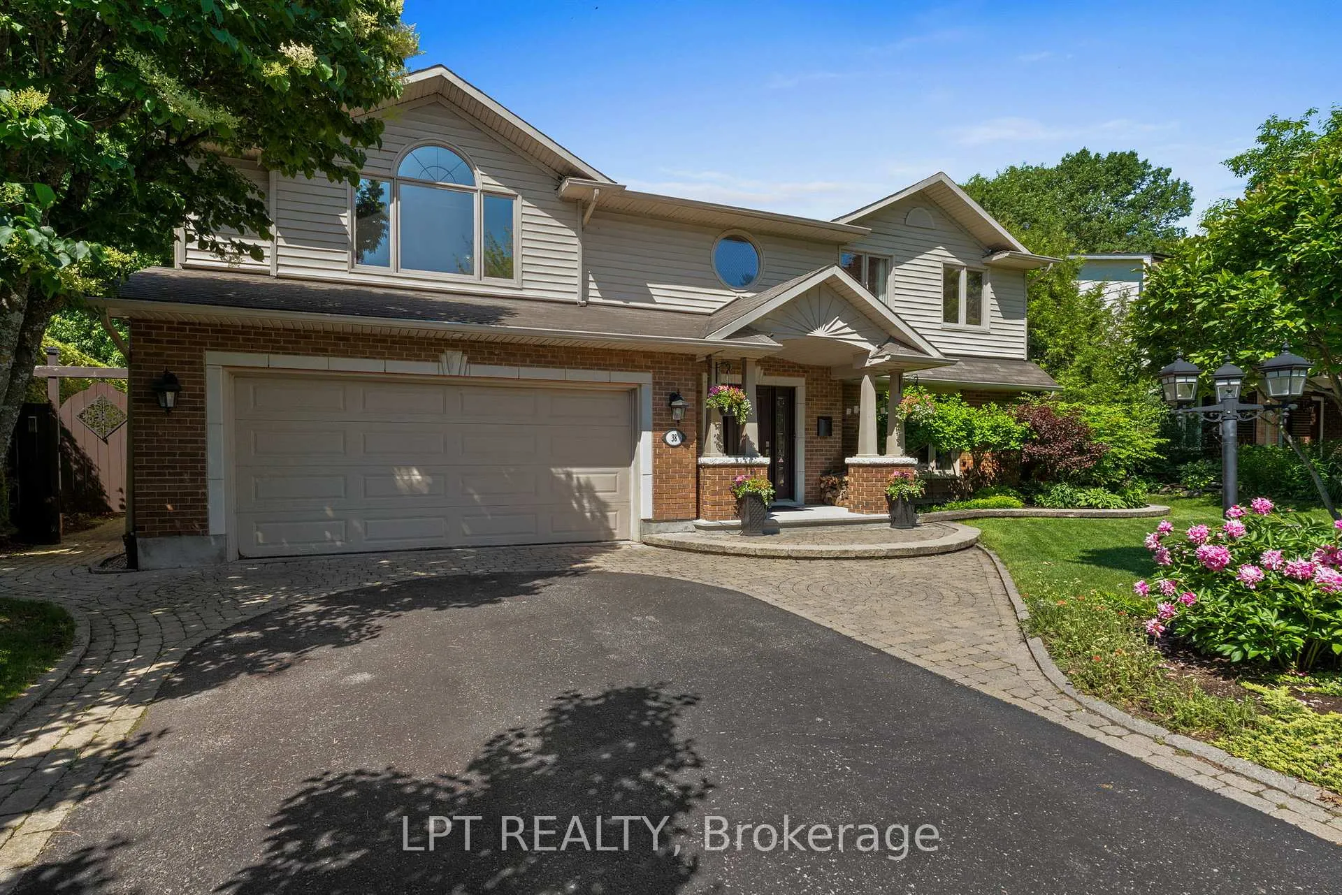 Photo 2 of 38 Glendenning Drive, Ottawa, Arlington Woods — HOMEH