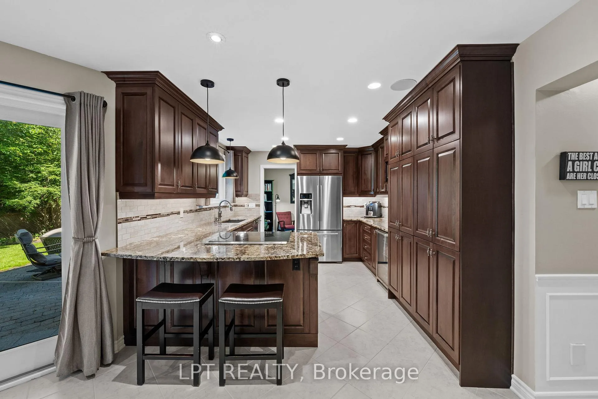 Photo 8 of 38 Glendenning Drive, Ottawa, Arlington Woods — HOMEH