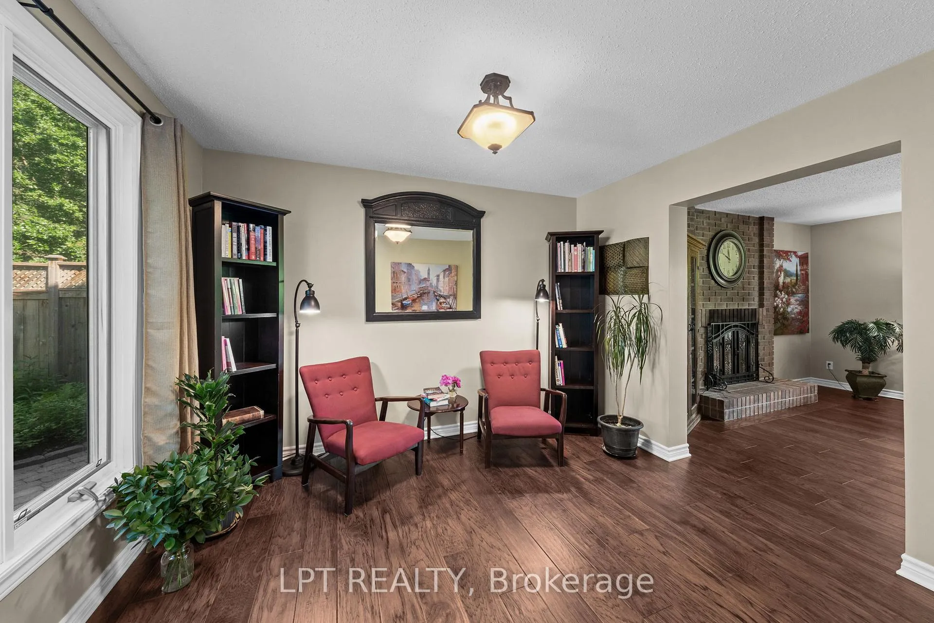 Photo 13 of 38 Glendenning Drive, Ottawa, Arlington Woods — HOMEH