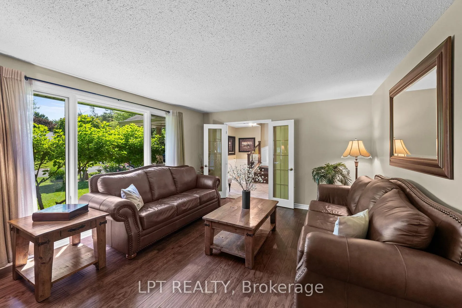 Photo 16 of 38 Glendenning Drive, Ottawa, Arlington Woods — HOMEH