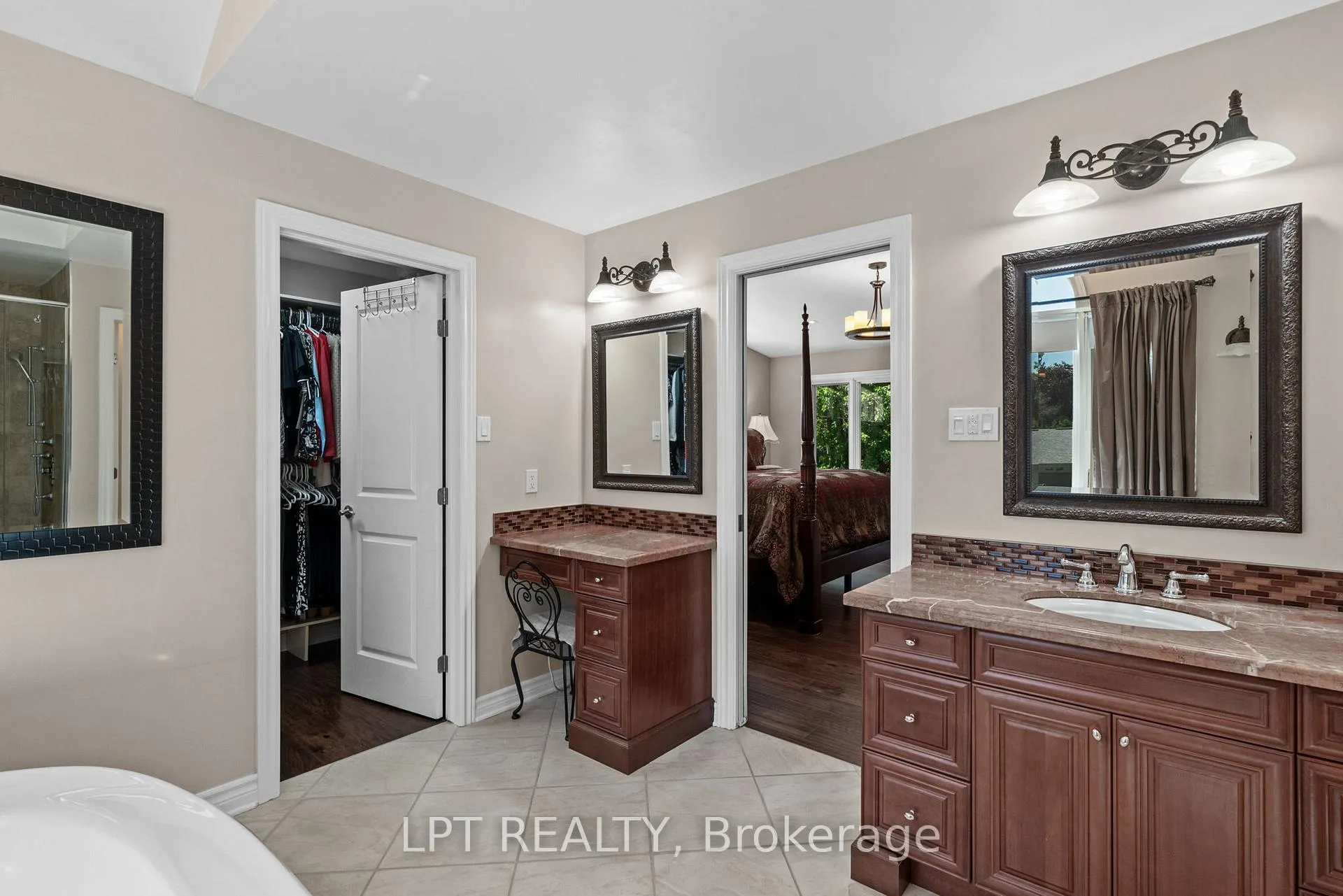 Photo 27 of 38 Glendenning Drive, Ottawa, Arlington Woods — HOMEH
