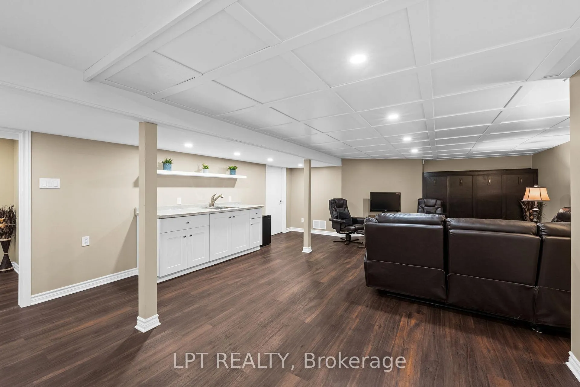 Photo 36 of 38 Glendenning Drive, Ottawa, Arlington Woods — HOMEH