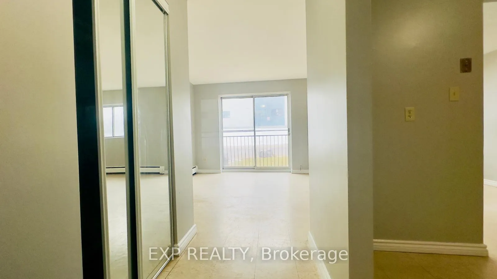Photo 3 of Unit 202, 76 Brybeck Crescent, Kitchener, Victoria Hills — HOMEH