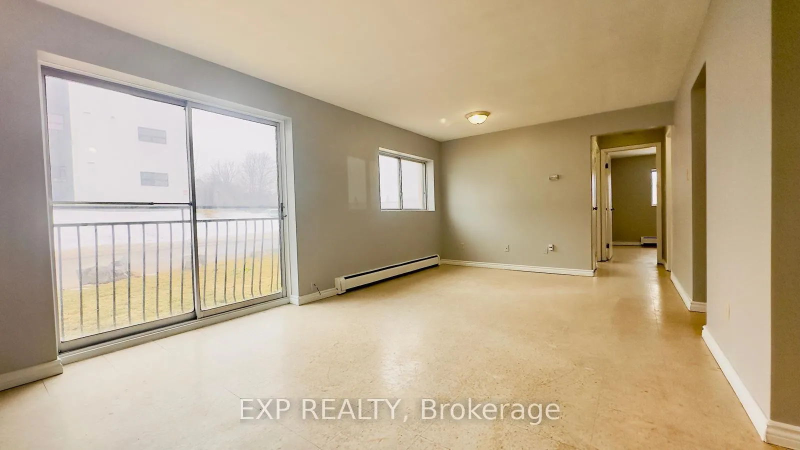 Photo 4 of Unit 202, 76 Brybeck Crescent, Kitchener, Victoria Hills — HOMEH