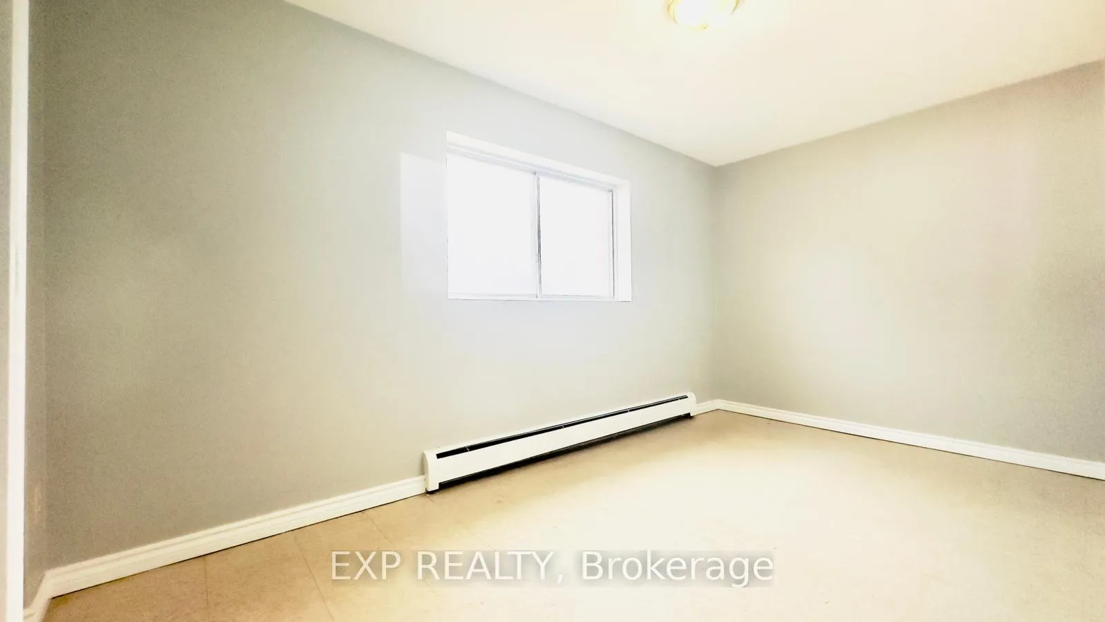 Photo 9 of Unit 202, 76 Brybeck Crescent, Kitchener, Victoria Hills — HOMEH