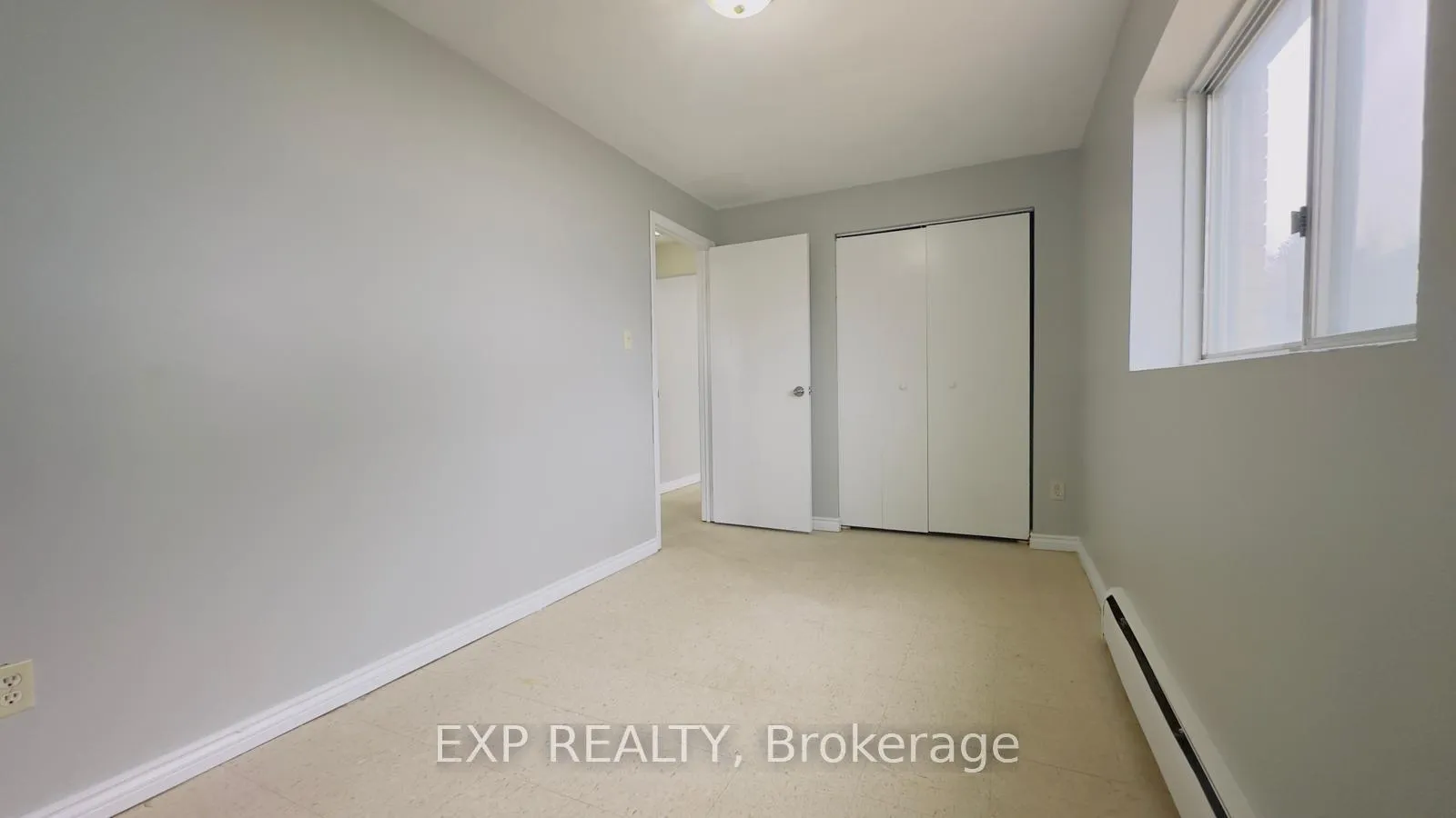 Photo 10 of Unit 202, 76 Brybeck Crescent, Kitchener, Victoria Hills — HOMEH