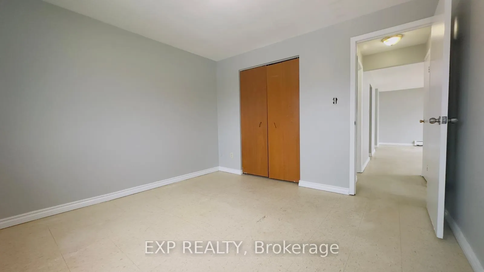 Photo 12 of Unit 202, 76 Brybeck Crescent, Kitchener, Victoria Hills — HOMEH