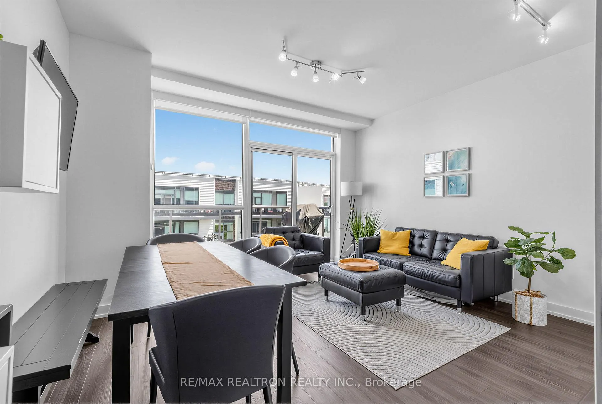 Front of Unit D405, 333 Sea Ray Avenue