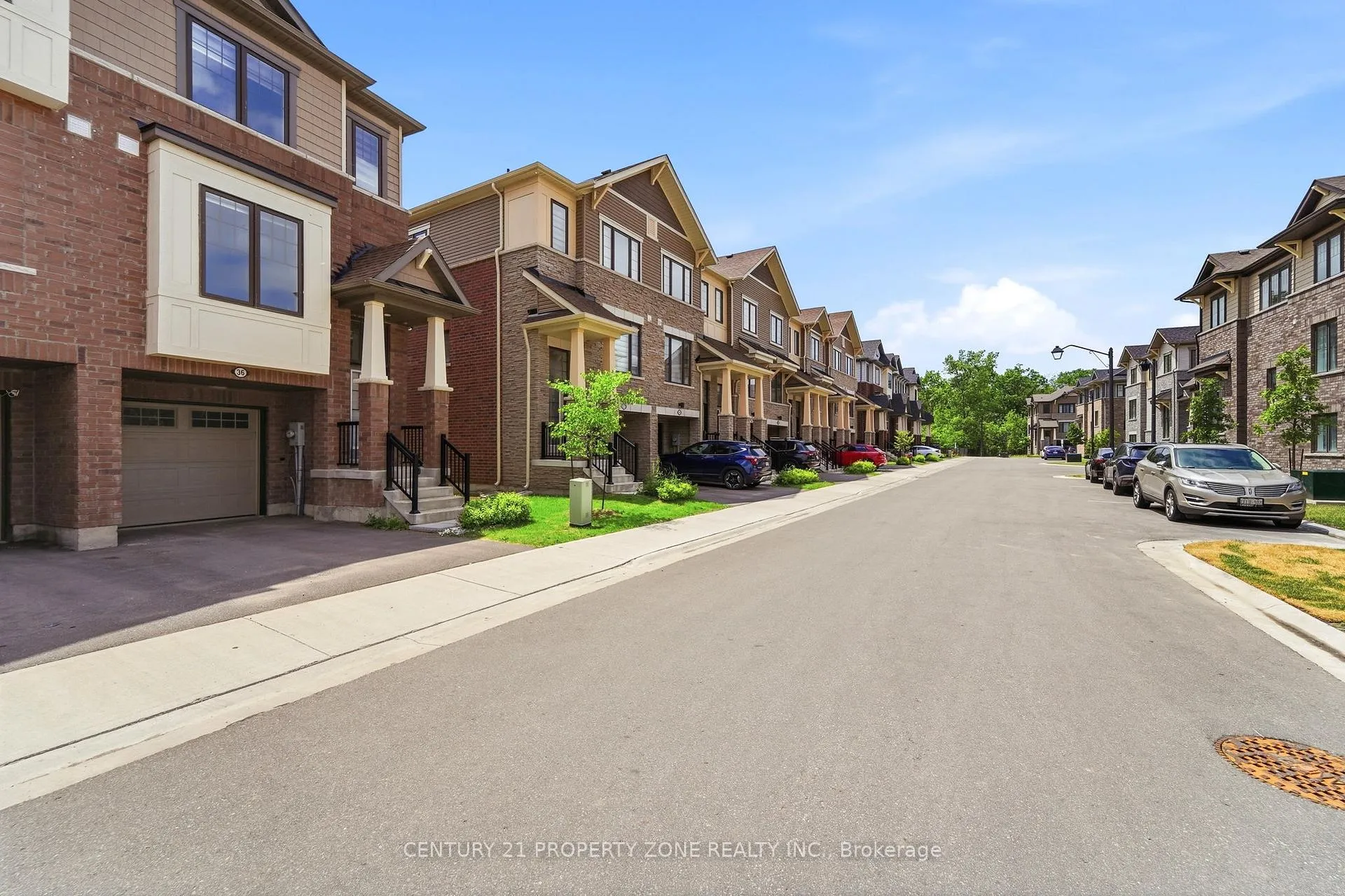 Photo 2 of Unit 36, 185 Bedrock Drive, Hamilton, Stoney Creek Mountain — HOMEH